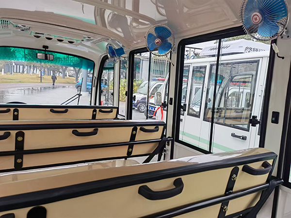 11座封閉電動觀光車內(nèi)飾