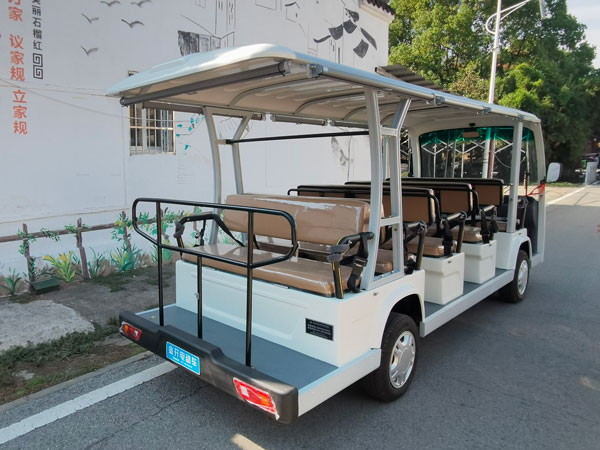 11座電動觀光車尾部
