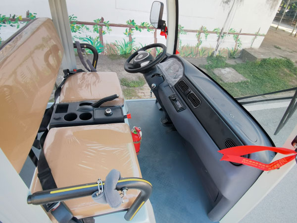 11座電動觀光車軟皮座椅